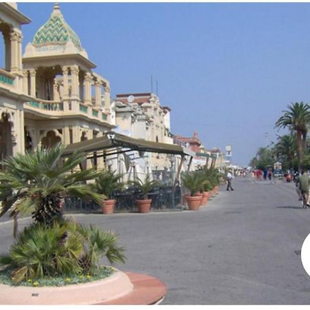 Historical Apartments By Seaside Viareggio Exterior foto